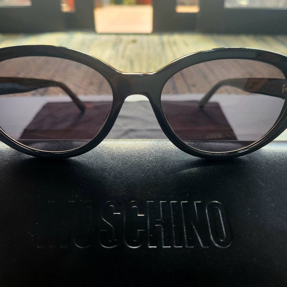 Moschino Sunglass